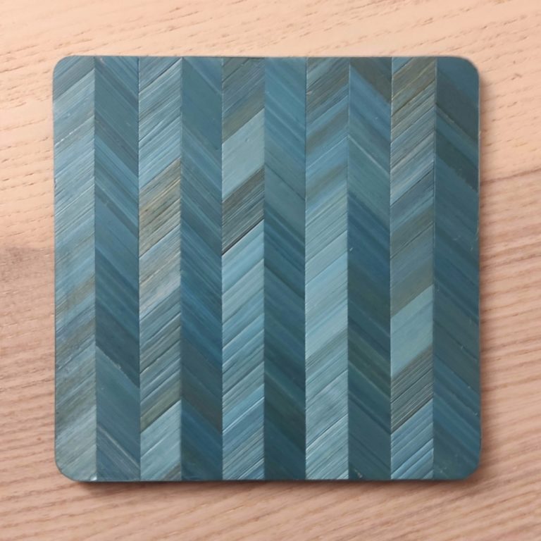 Dessous de verre en marqueterie de paille