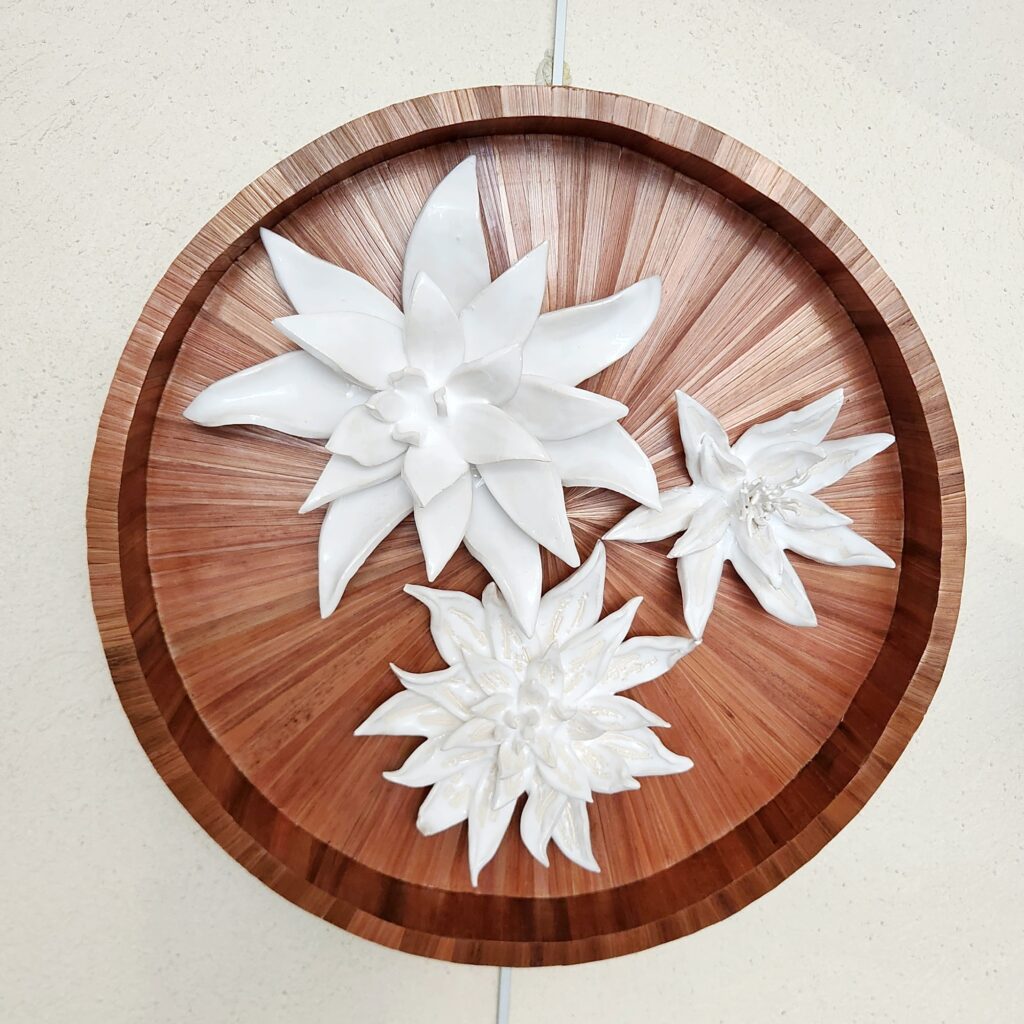 marqueterie de paille de seigle et céramique