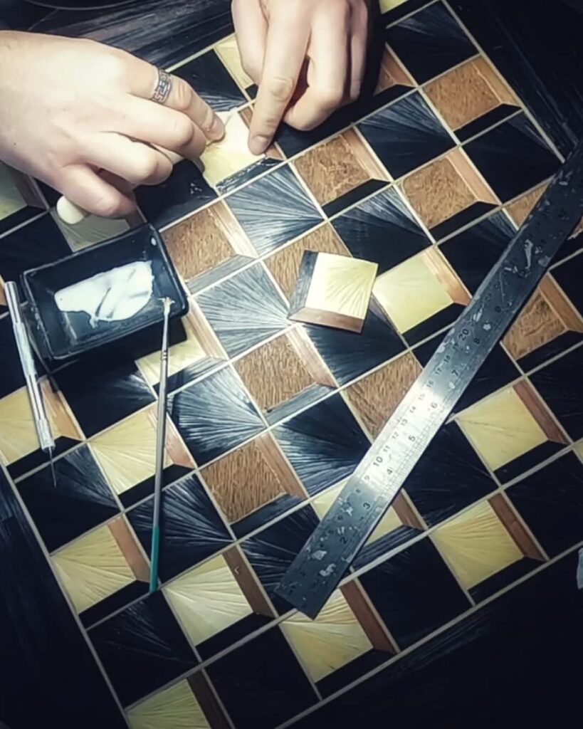 Marqueterie de paille de seigle